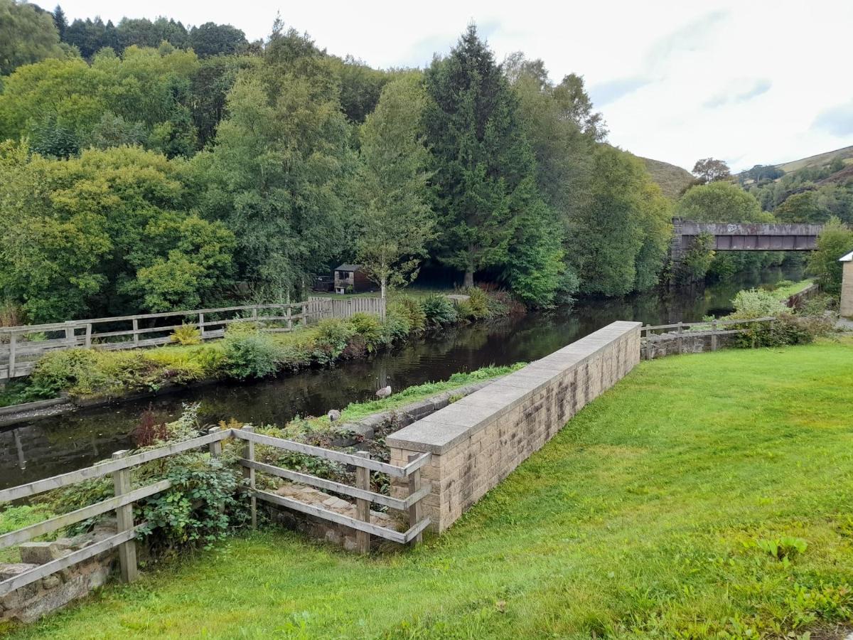 Canal View Тодморден Экстерьер фото
